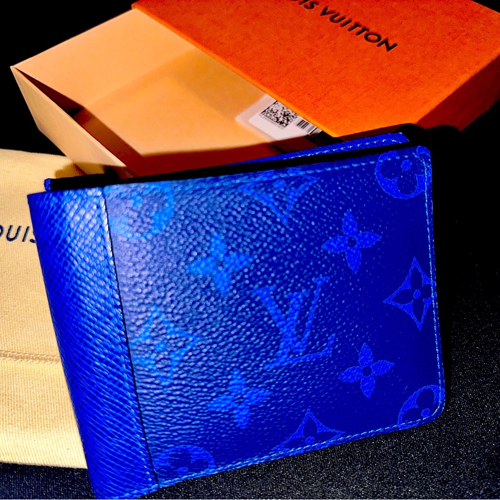 Louis Vuitton Pacific Taiga Blue Monogram Multiple Wallet /New/ Rare